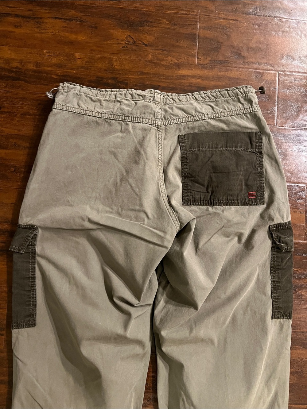 Urban Outfitters BDG Low Rise Olive Cargo Pants with Elastic Ankles Size XS - Picture 10 of 10